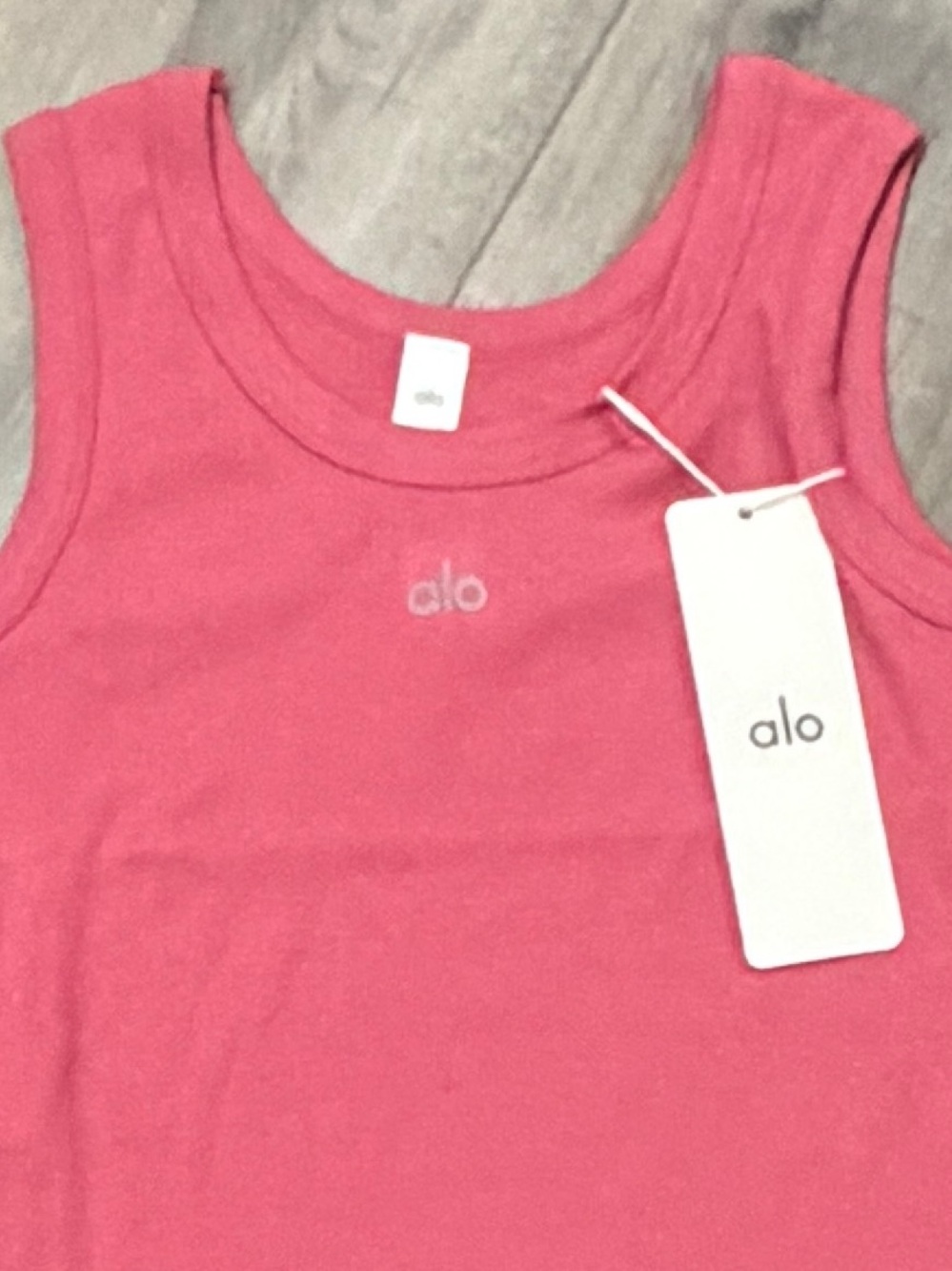 ALO Yoga Tank Top - Sleeveless Active Tee